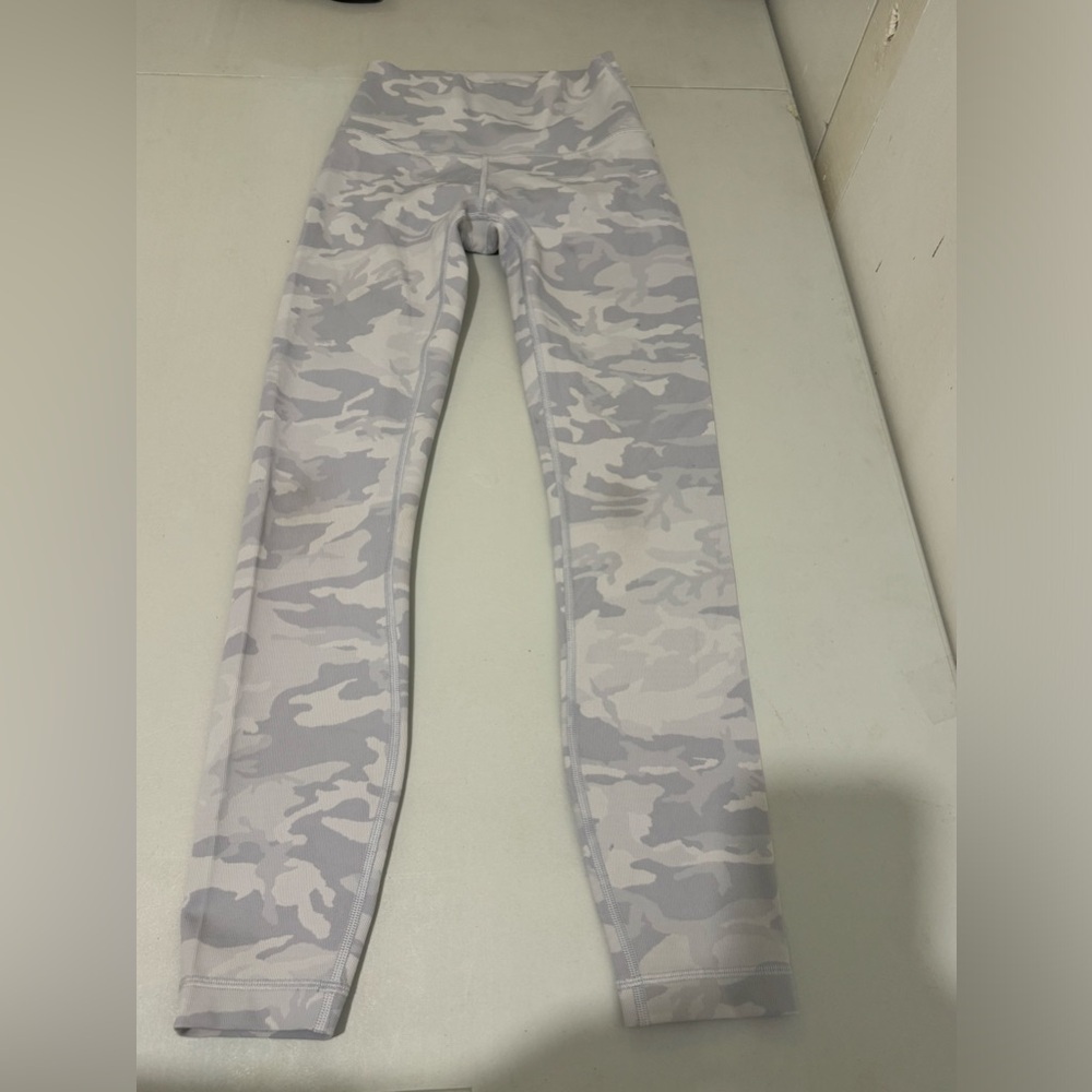 Lululemon light blue camo womens legging size 4